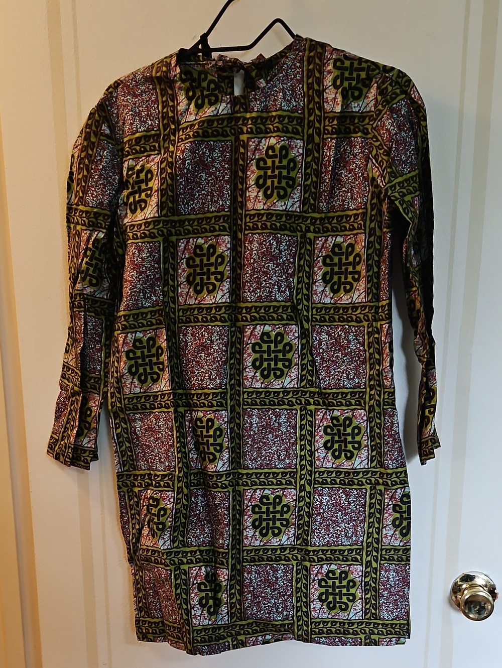 2-piece Geometric Print Shift Dress/Top & Midi Skirt in Olive and Pink, Sz Small